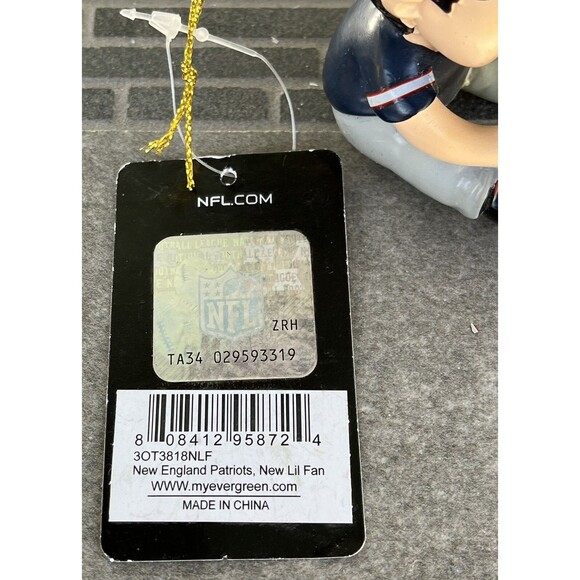 New England Patriots, New Lil Fan, NFL Christmas Ornament NWT - Picture 4 of 6